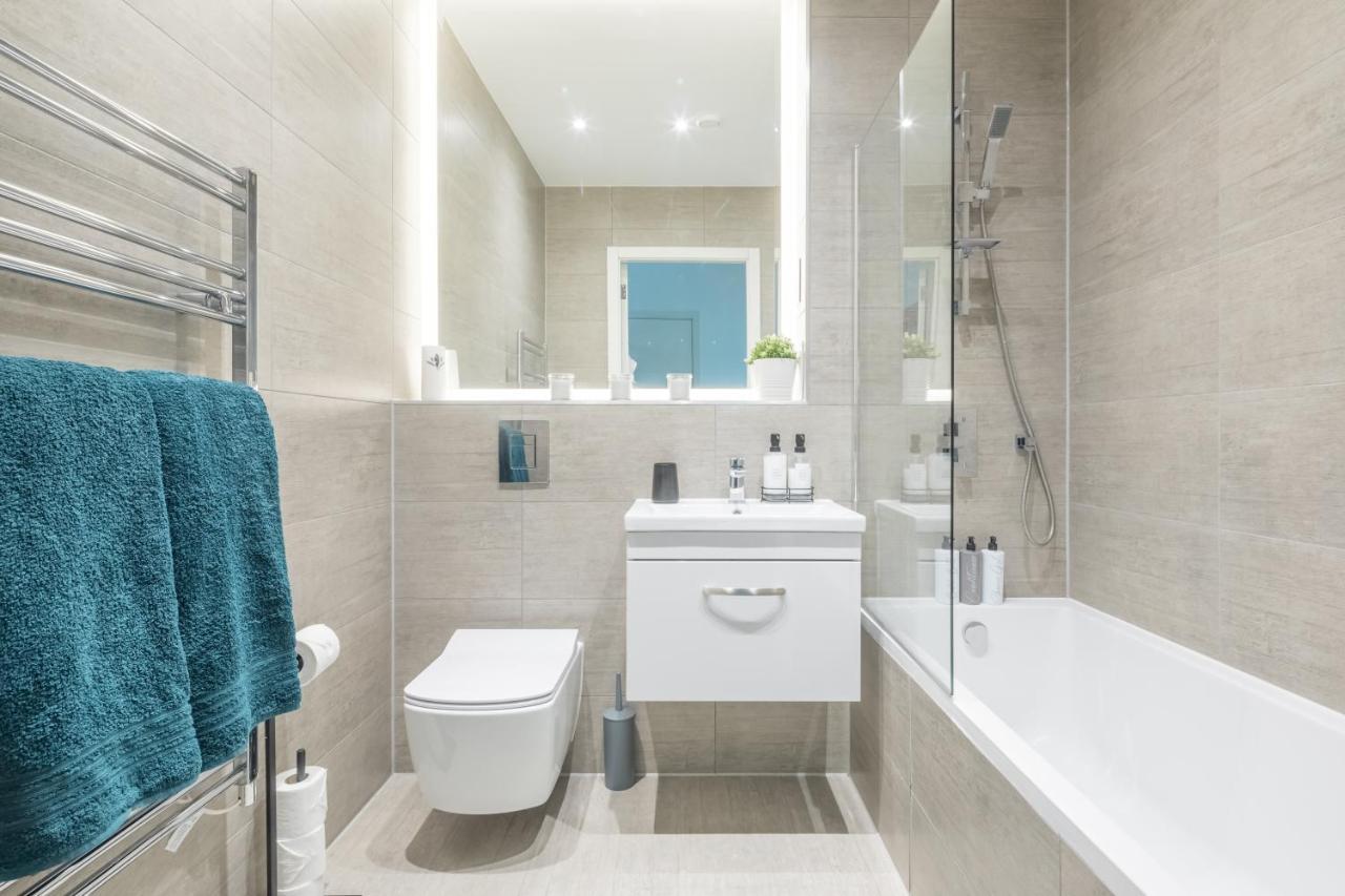 Elegant Apartment Milton Keynes Extérieur photo
